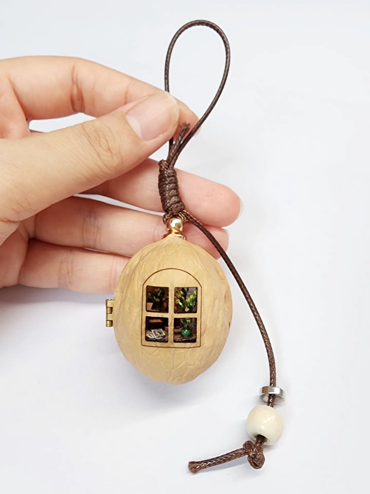 DIY Handmade walnutshellart Mini House: Surprise gift Creative Artwork Dollhouse Kit | Collectible with LED light (Free shipping)