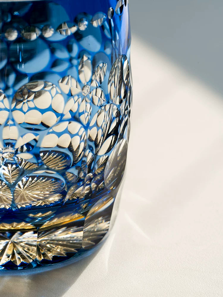 Hand-carved European-style crystal glass, dreamy bubbles, Edo-style Kiriko whiskey glass.