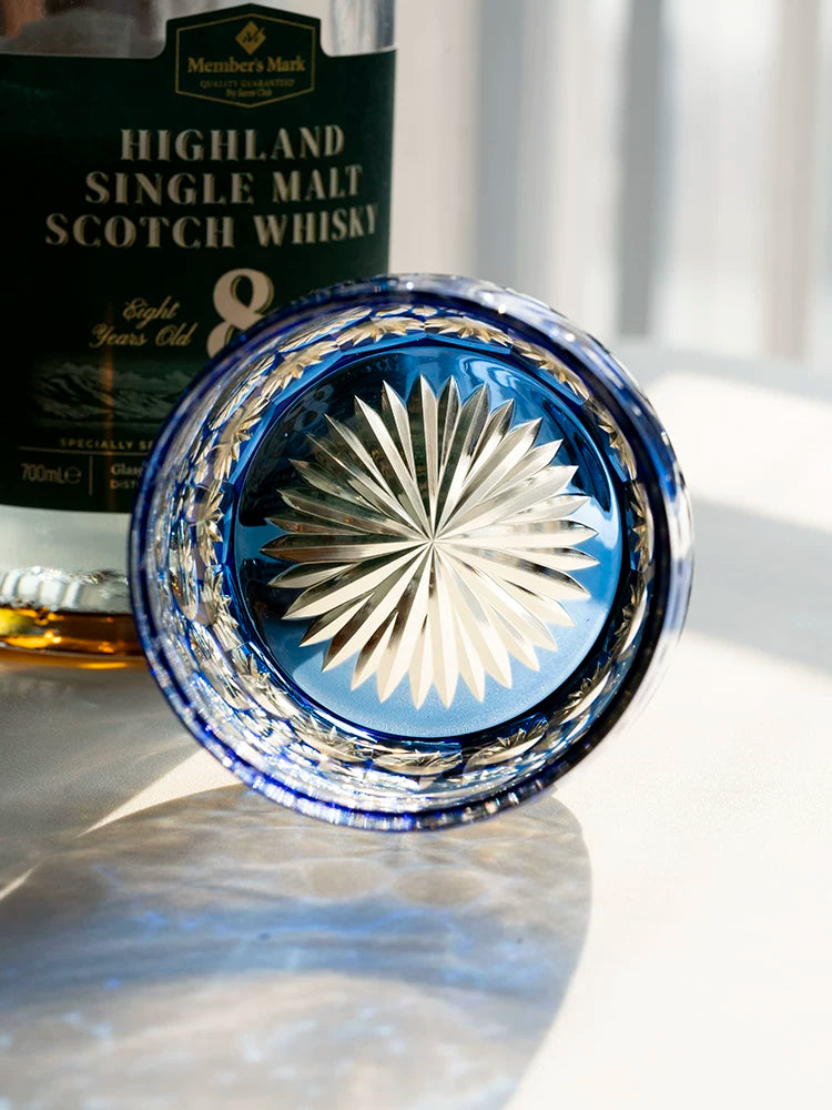 Hand-carved European-style crystal glass, dreamy bubbles, Edo-style Kiriko whiskey glass.